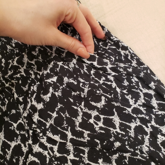 Viscose shorts - Picture 7 of 8